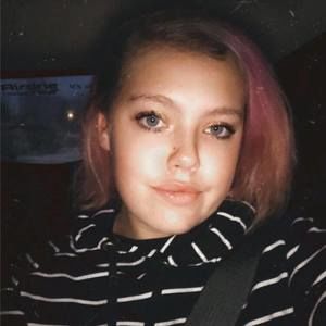 Meet your Posher, Alisha